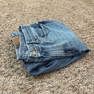 American Eagle Curvy Mom Jeans
